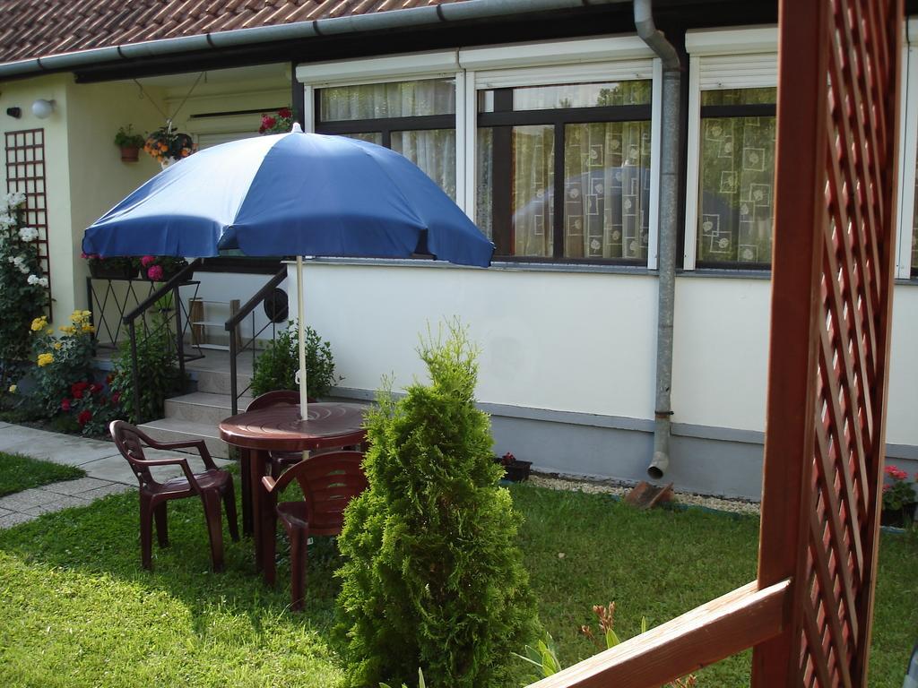 Liza Apartman Гюла Стая снимка
